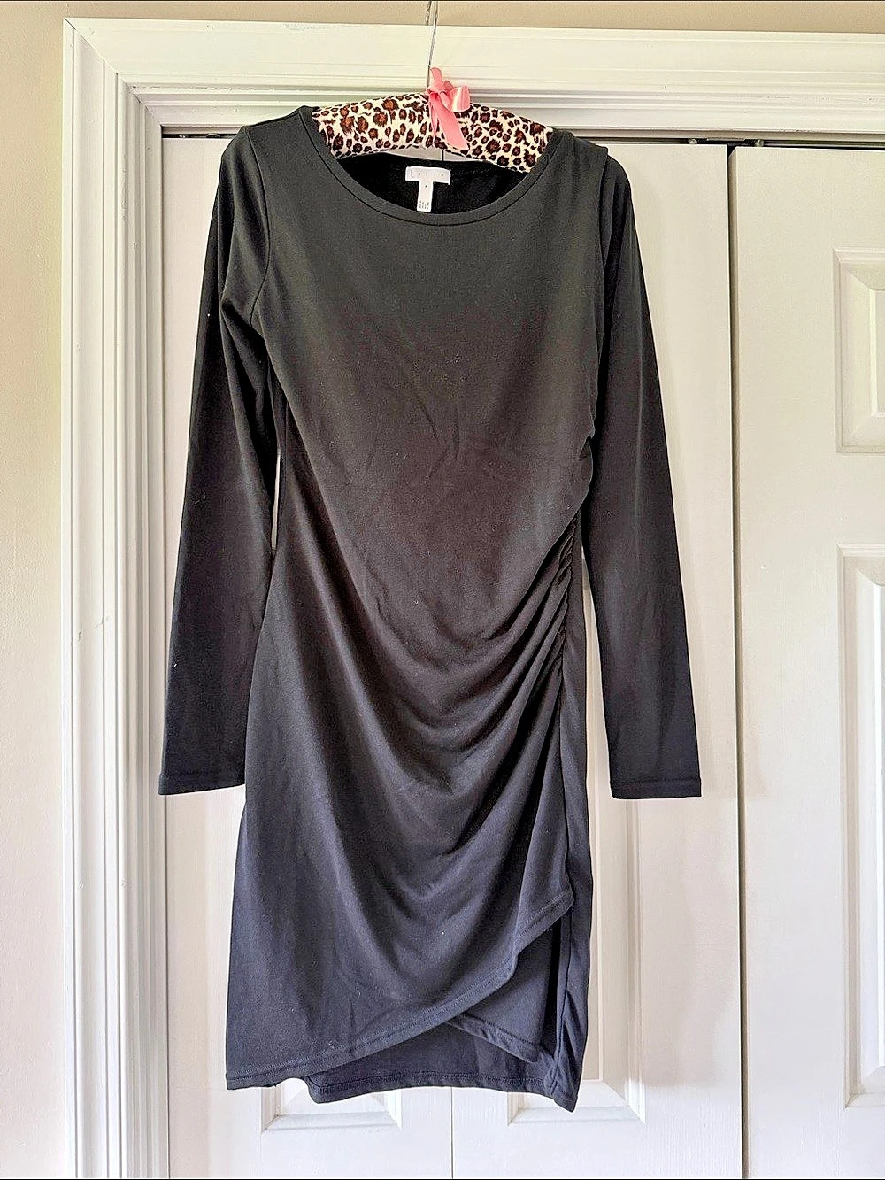 Leith Ruched Long Sleeve Dress Midi in Black Size Medium